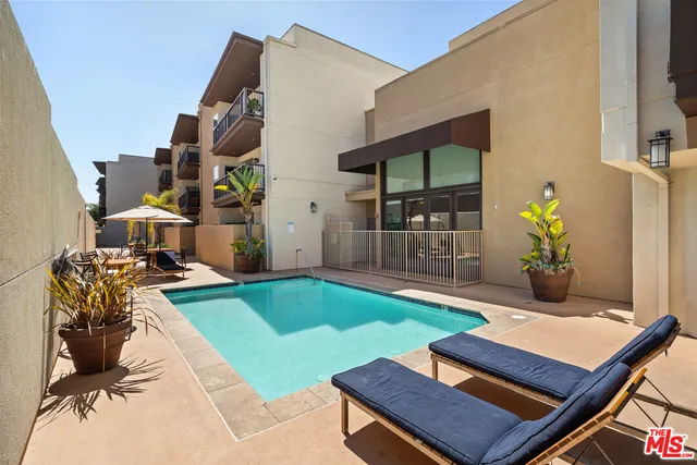 $749,000 | 7100 Alvern Street, Unit 404, Los Angeles, CA 90045