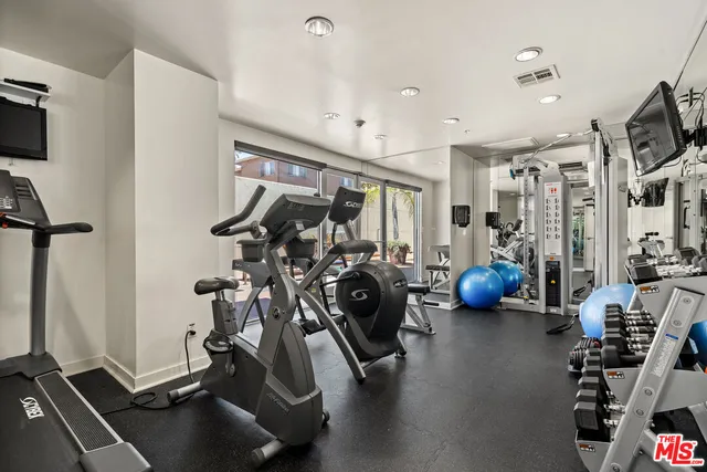 $749,000 | 7100 Alvern Street, Unit 404, Los Angeles, CA 90045