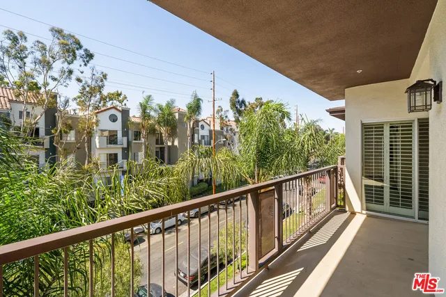 $749,000 | 7100 Alvern Street, Unit 404, Los Angeles, CA 90045