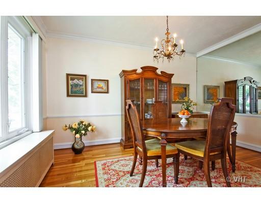 215 Columbia Avenue Park Ridge, IL 60068 - Photo 4 of 9 Gallery Image 4