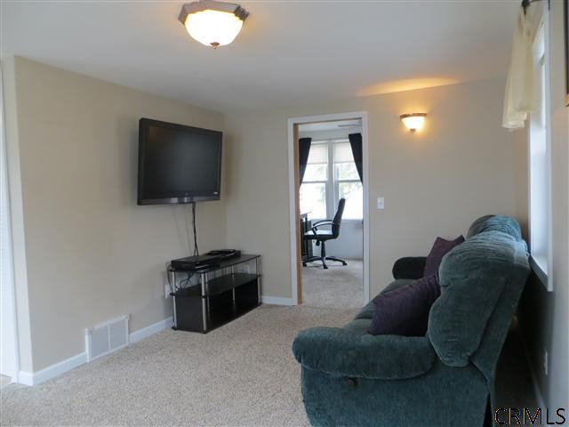 37 Lansing Road North Schenectady, NY 12304 - Photo 3 of 25 Photo 3