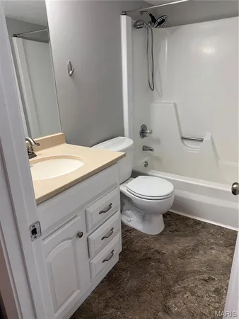 $129,000 | 9 Fairways Circle, Unit A, St. Charles, MO 63303