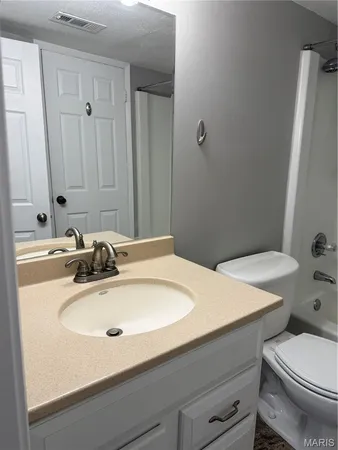 $129,000 | 9 Fairways Circle, Unit A, St. Charles, MO 63303