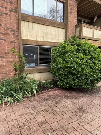 $129,000 | 9 Fairways Circle, Unit A, St. Charles, MO 63303