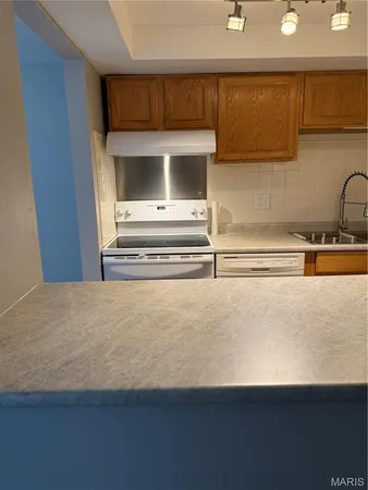 $129,000 | 9 Fairways Circle, Unit A, St. Charles, MO 63303