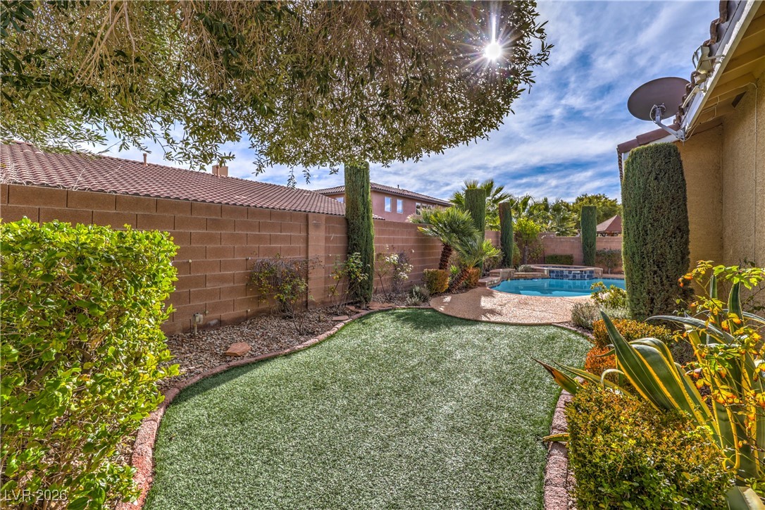 10016 Desert Alcove Road Las Vegas, NV 89178 - Photo 37 of 46