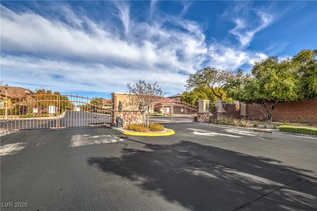 10016 Desert Alcove Road Las Vegas, NV 89178 - Photo 4 of 46