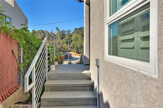 $5,600 | 1234 Lilac Place, Los Angeles, CA 90026