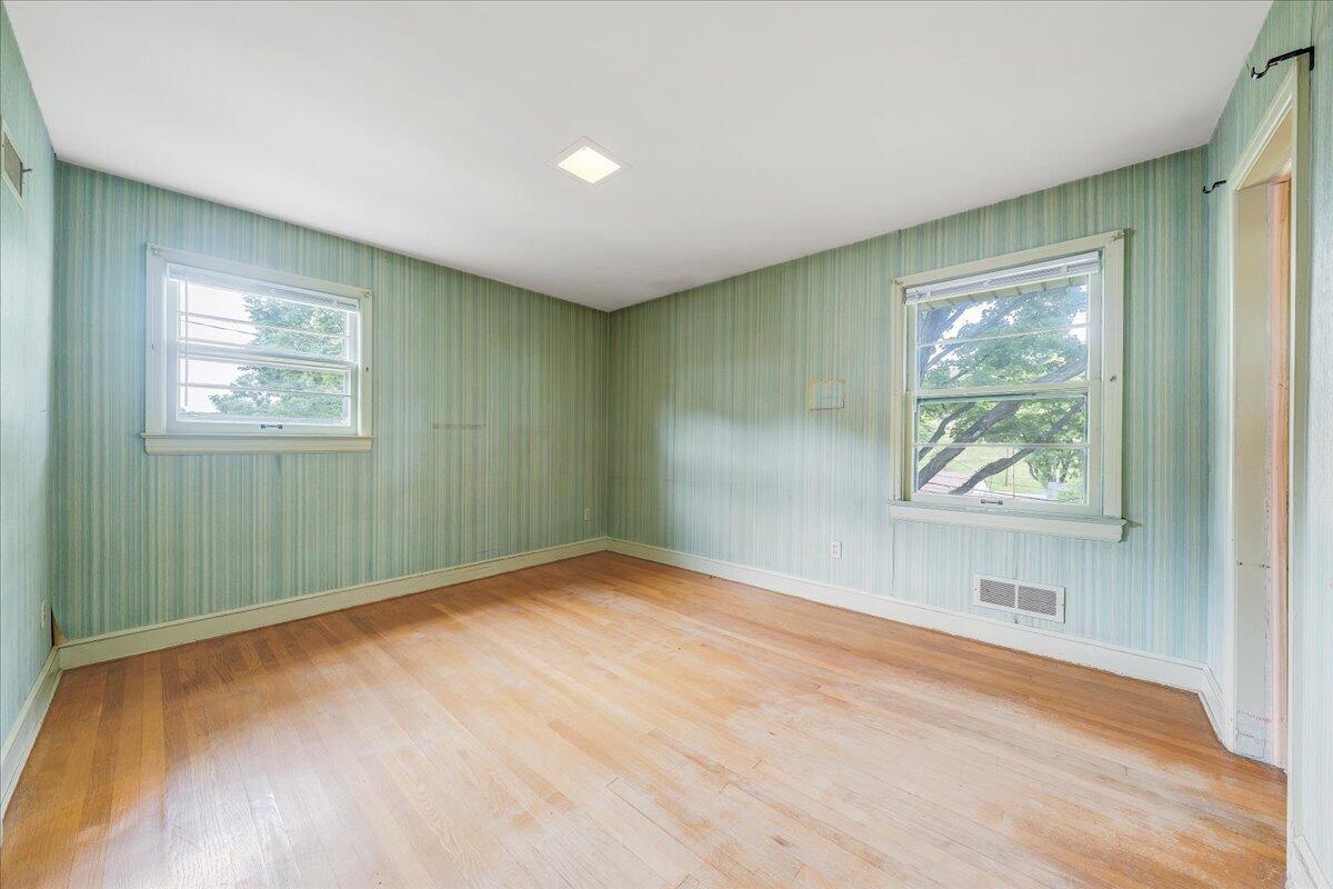 2725 Lofton Road Southwest Roanoke, VA 24015 - Photo 14 of 24 13-MIB03523