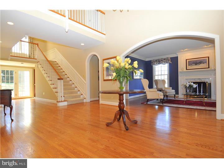 237 Biddulph Road Radnor, PA 19087 - Photo 2 of 25 Hallway