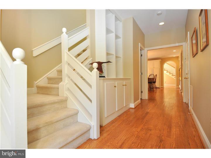 237 Biddulph Road Radnor, PA 19087 - Photo 16 of 25 Hallway