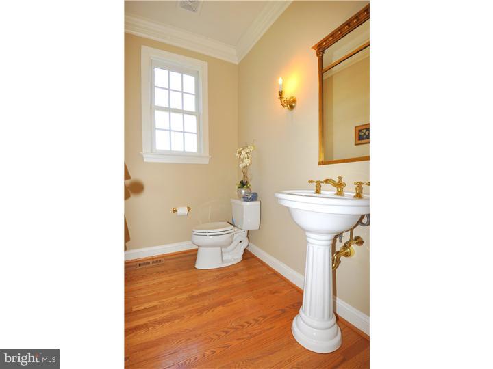 237 Biddulph Road Radnor, PA 19087 - Photo 8 of 25 Half Bath
