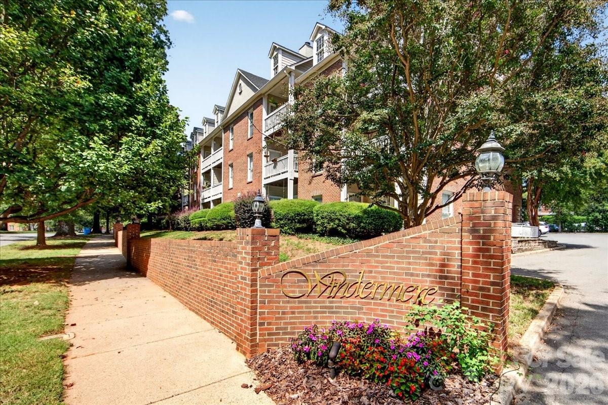 301 Queens Road, Unit 106 Charlotte, NC 28204 - Photo 1 of 34 Gallery Image 1