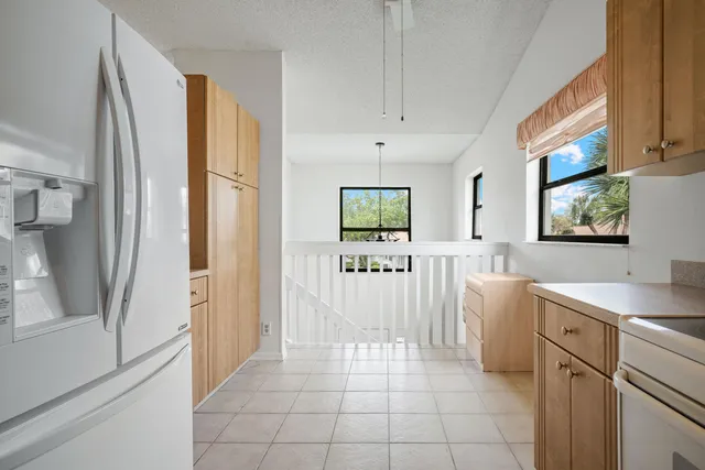 $2,500 | 10910 Lakemore Lane, Unit 201, Boca Raton, FL 33498