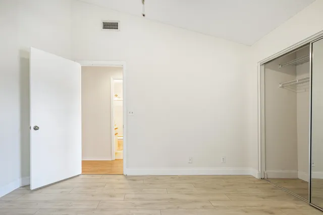 $2,500 | 10910 Lakemore Lane, Unit 201, Boca Raton, FL 33498