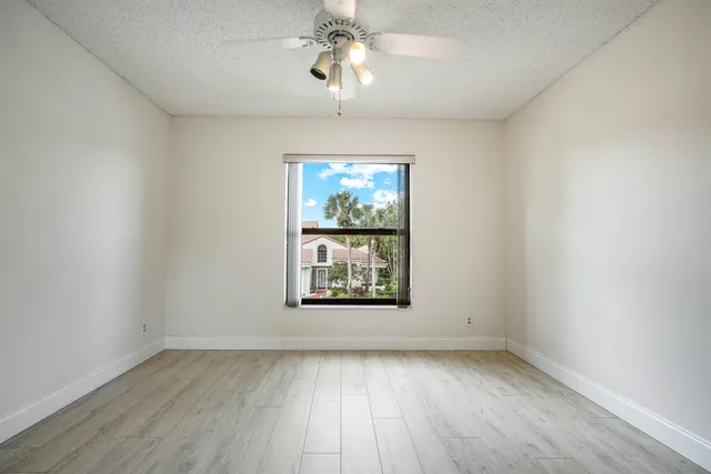 $2,500 | 10910 Lakemore Lane, Unit 201, Boca Raton, FL 33498
