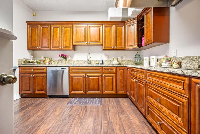 $2,500 | 10910 Lakemore Lane, Unit 201, Boca Raton, FL 33498