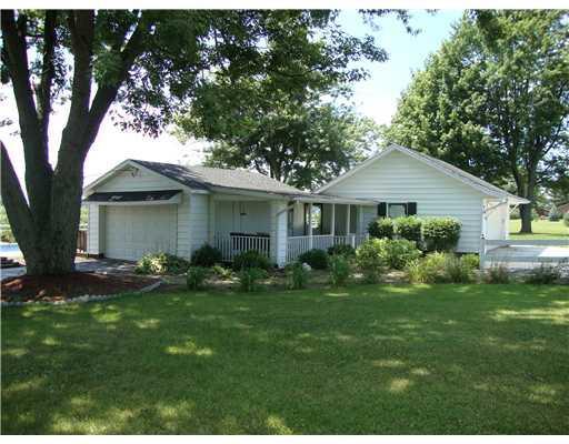 944 East Loy Road Piqua, OH 45356 - Photo 3 of 9