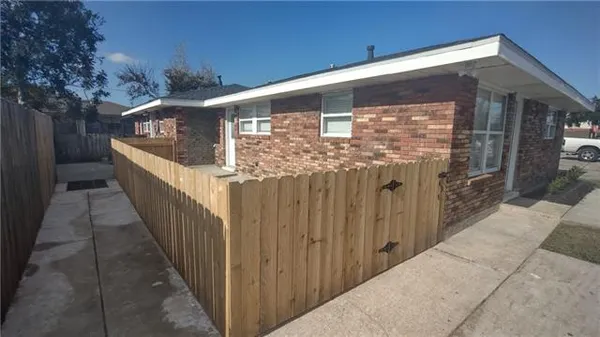 $1,500 | 2514 Chalona Drive, Chalmette, LA 70043