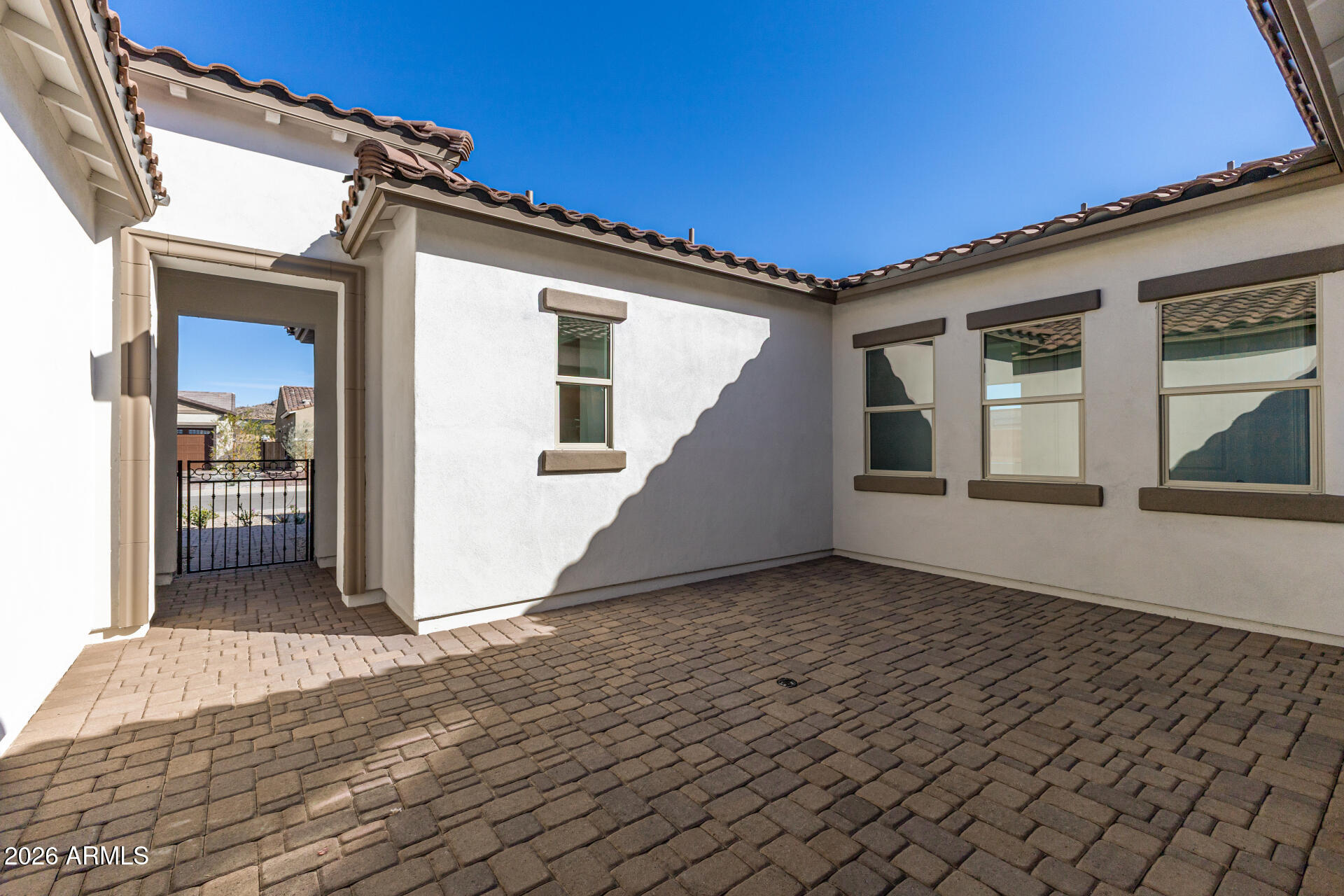 18575 West Sapium Way Goodyear, AZ 85338 - Photo 11 of 100 12 - Sapium 18575