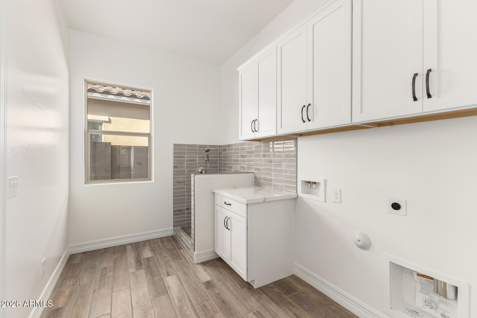 18575 West Sapium Way Goodyear, AZ 85338 - Photo 74 of 100 Laundry Room