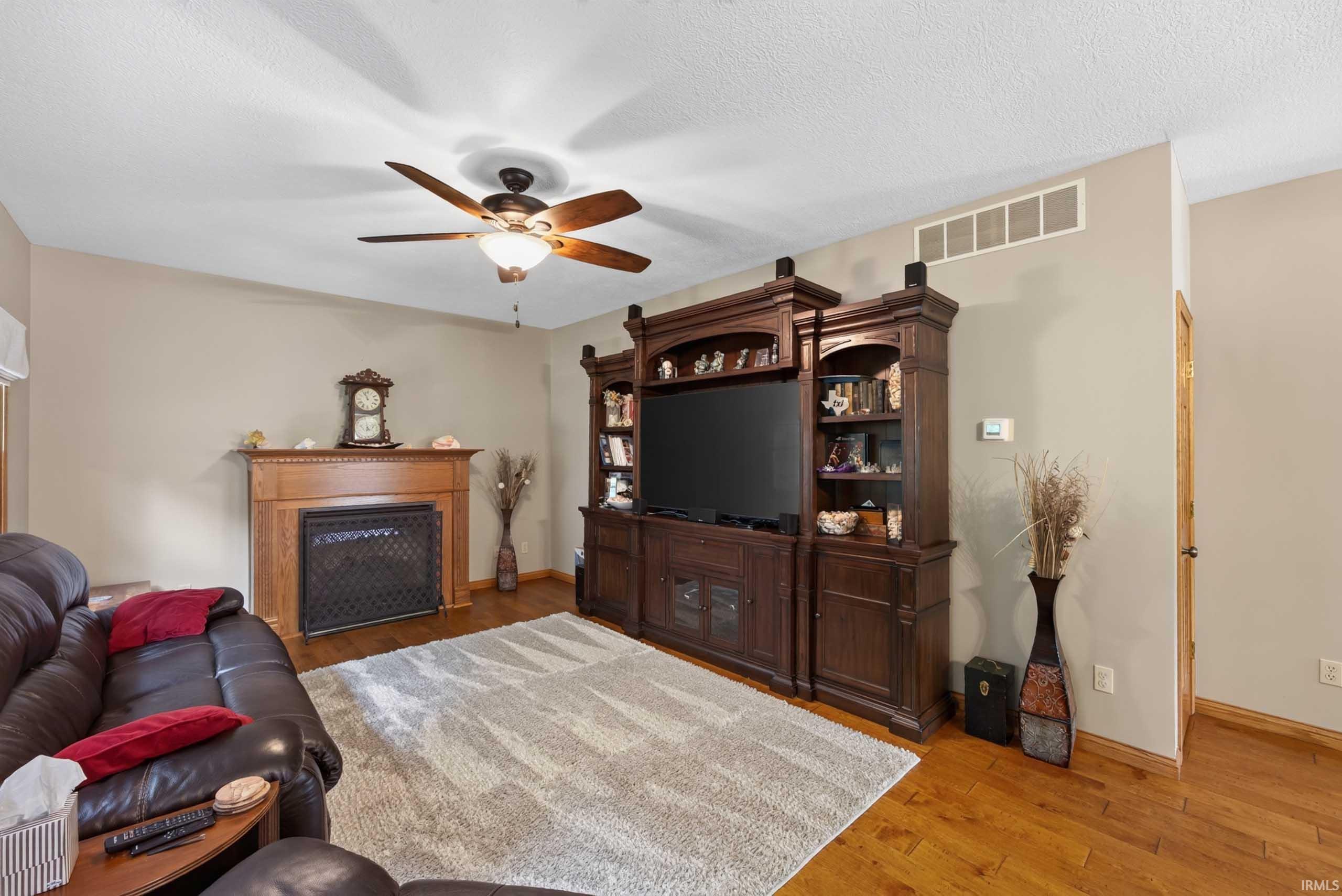 311 Pinewood Road Bedford, IN 47421 - Photo 9 of 50 Gallery Image 9