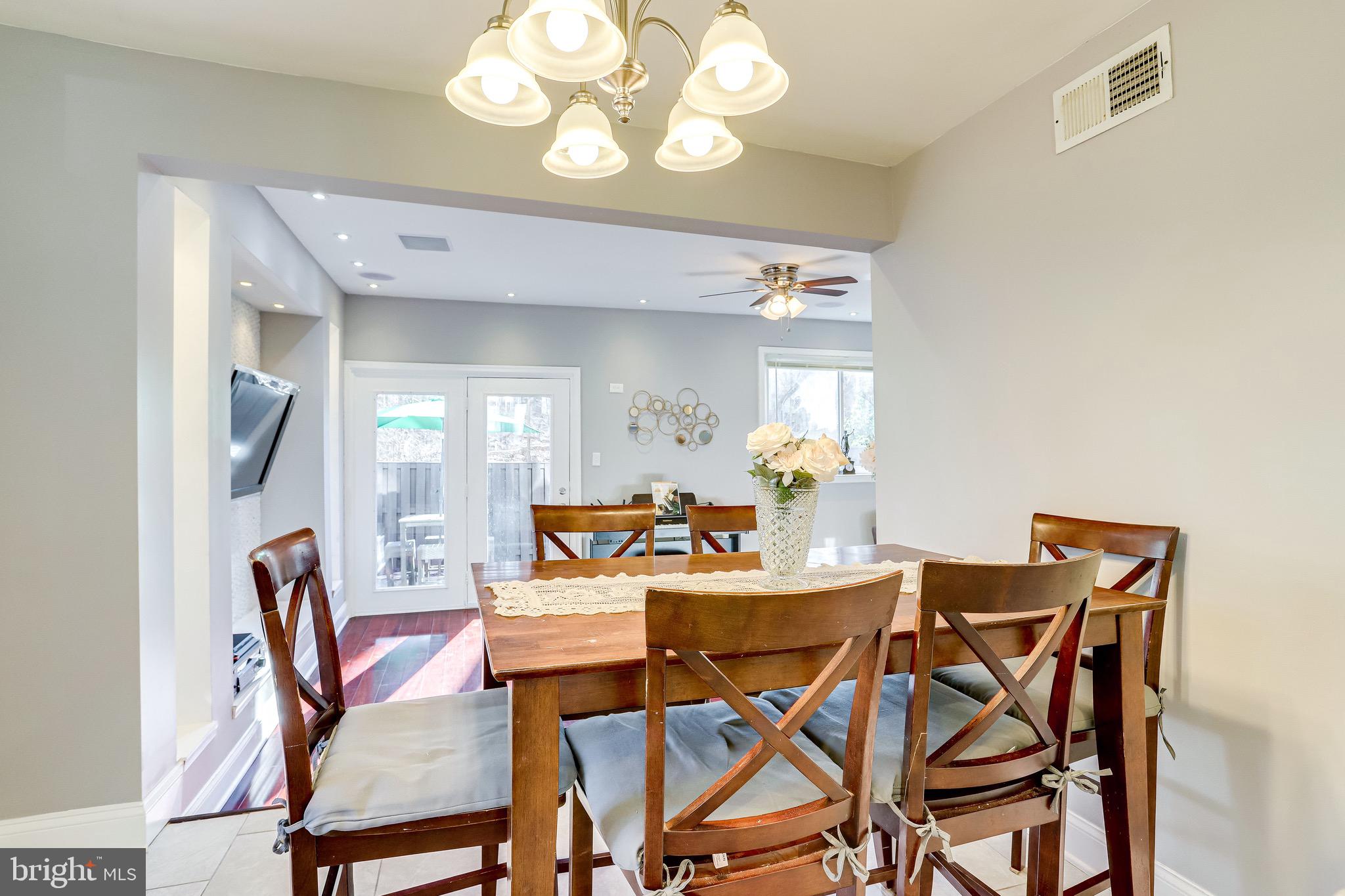 2432 Cloudcroft Square Reston, VA 20191 - Photo 14 of 44 Gallery Image 14