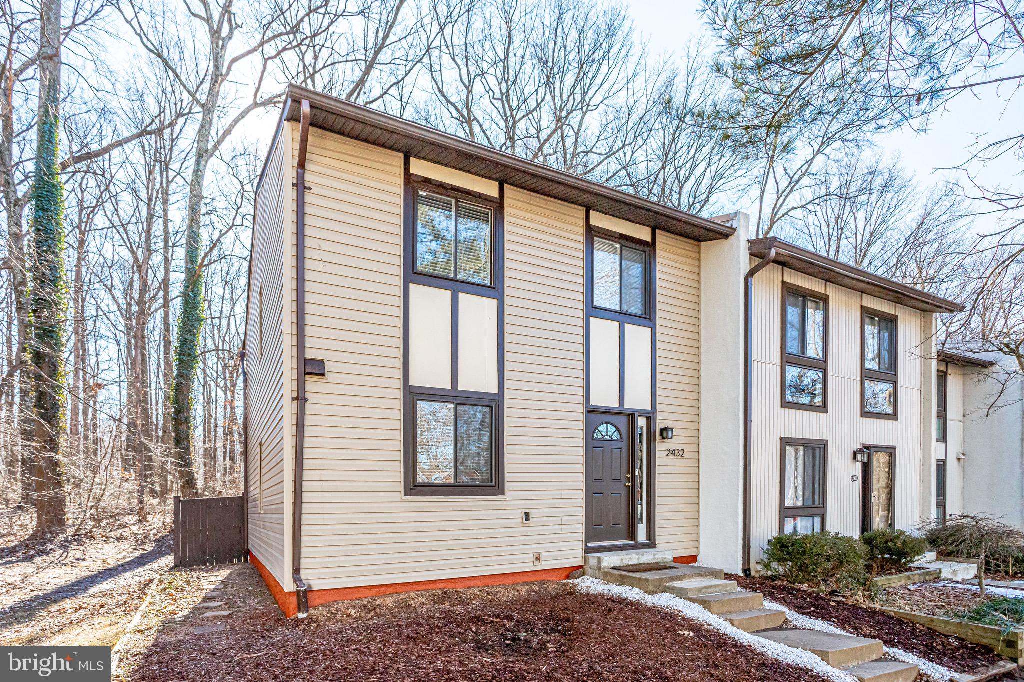 2432 Cloudcroft Square Reston, VA 20191 - Photo 3 of 44 Gallery Image 3