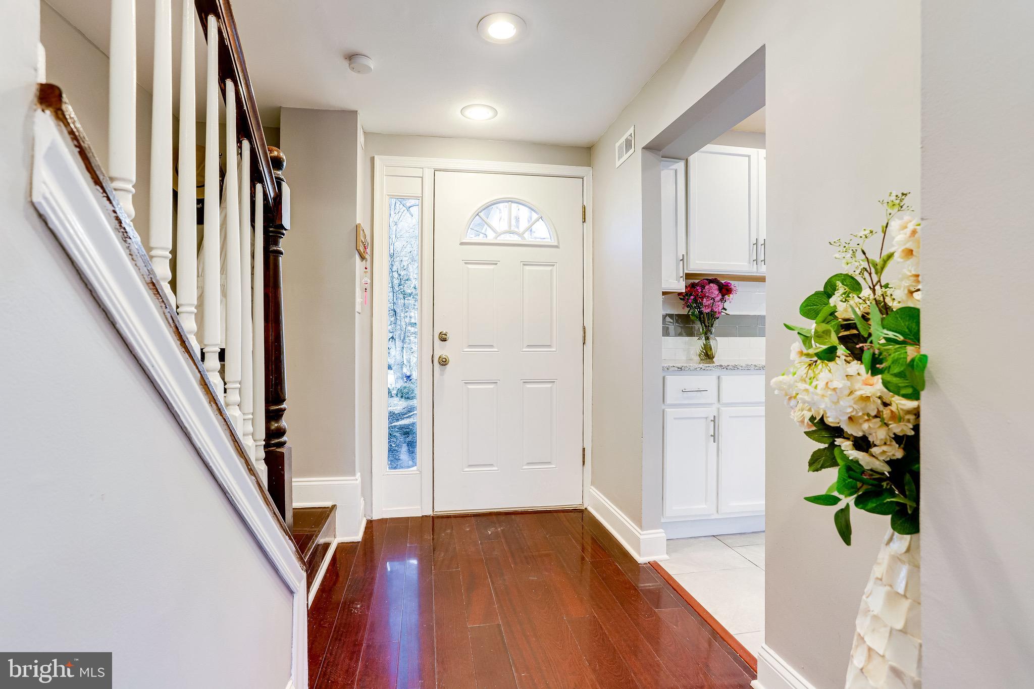 2432 Cloudcroft Square Reston, VA 20191 - Photo 7 of 44 Gallery Image 7