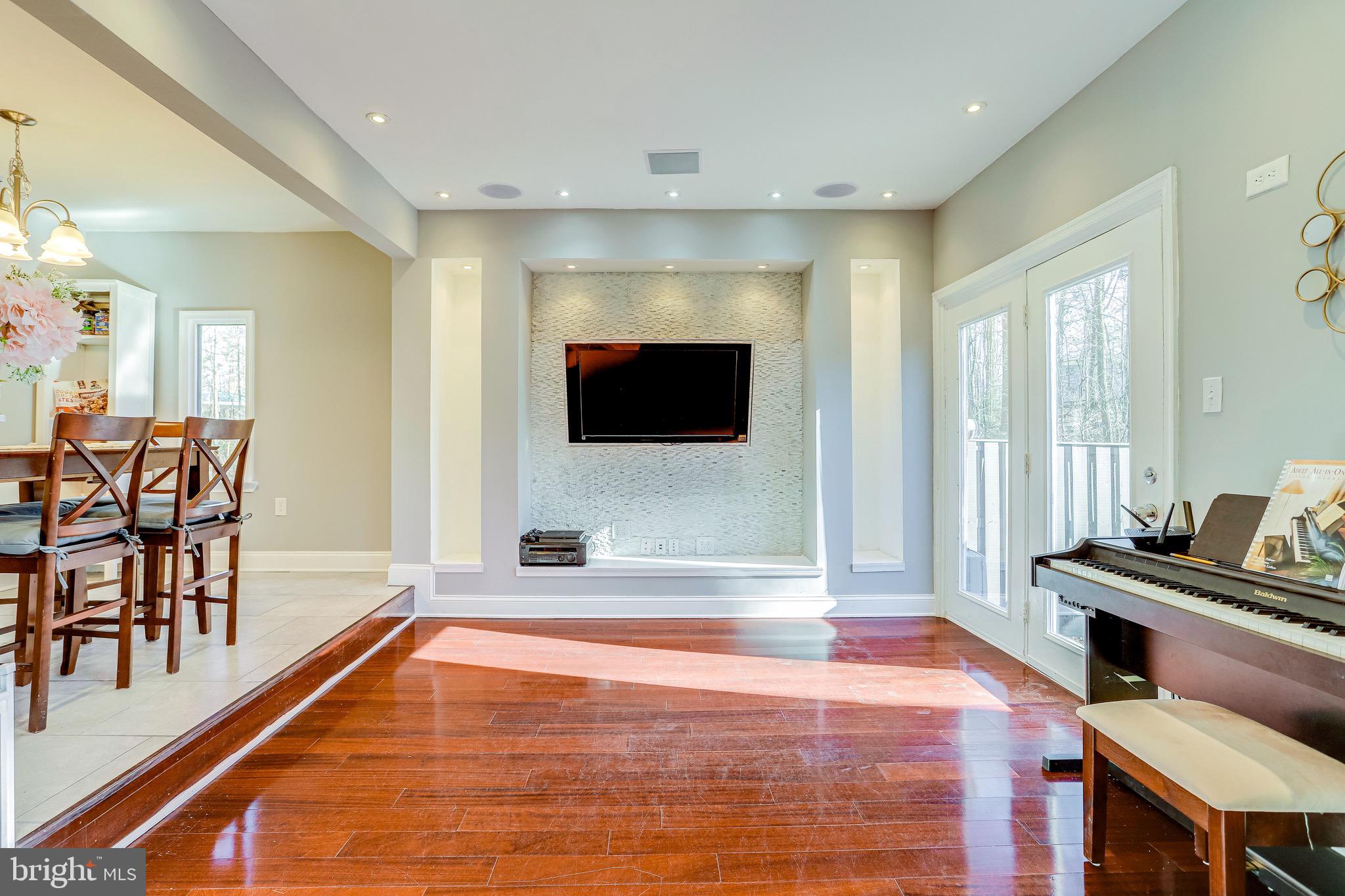 2432 Cloudcroft Square Reston, VA 20191 - Photo 9 of 44 Gallery Image 9