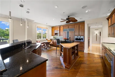 $3,700,000 | 1400 Gulf Shore Boulevard North, Unit 201, Naples, FL 34102