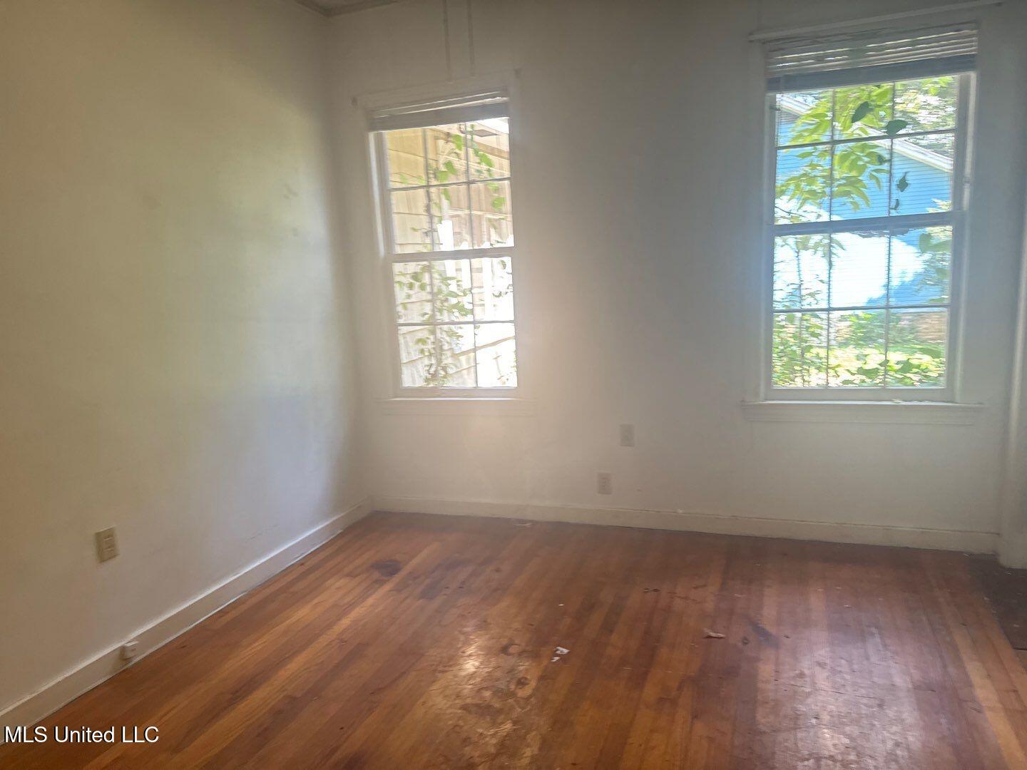 706 Colonial Circle Jackson, MS 39211 - Photo 9 of 19 28-Oct 01 2024 01_42pm-e1rs