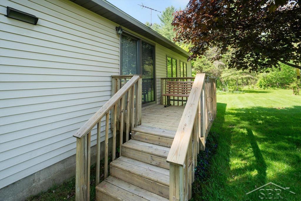 585 West Chippewa River Road Midland, MI 48640 - Photo 28 of 66 50143344-294c8717-d1a7-4393-af03-3b5b3eb423f7.JPG