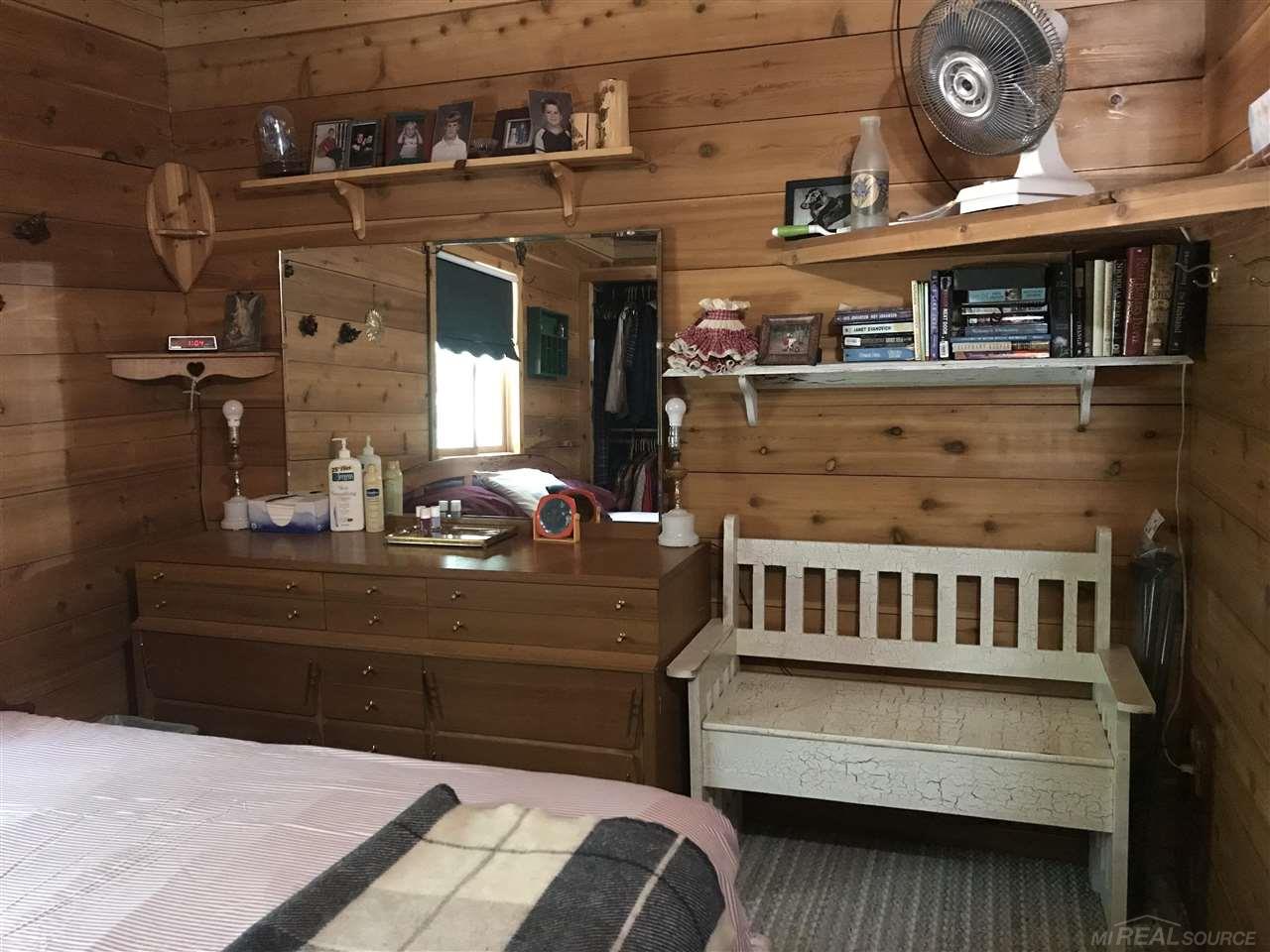 4100 School Road Roscommon, MI 48653 - Photo 16 of 39 Master bedroom
