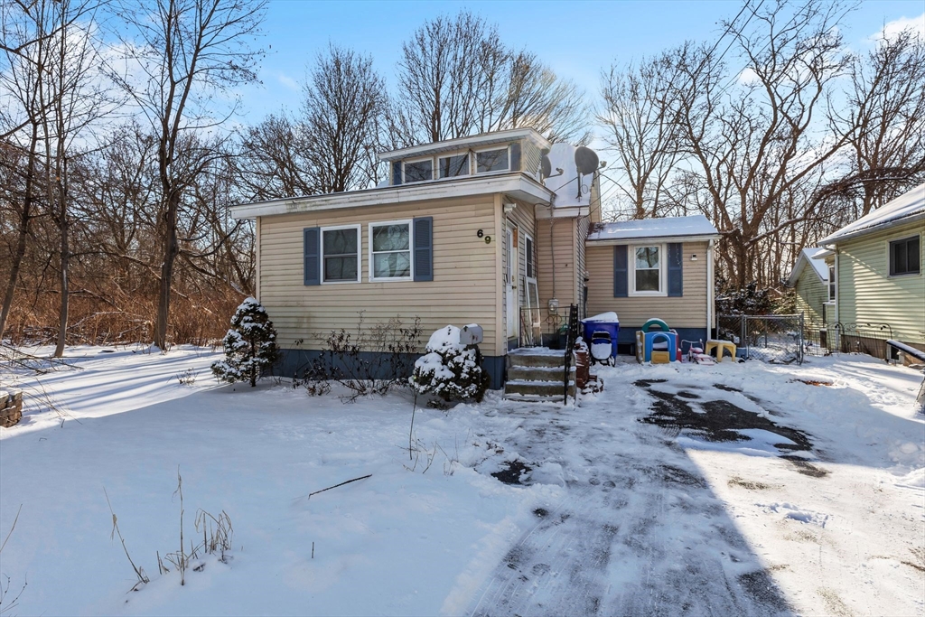 69 Silas Street Springfield, MA 01109 - Photo 2 of 36