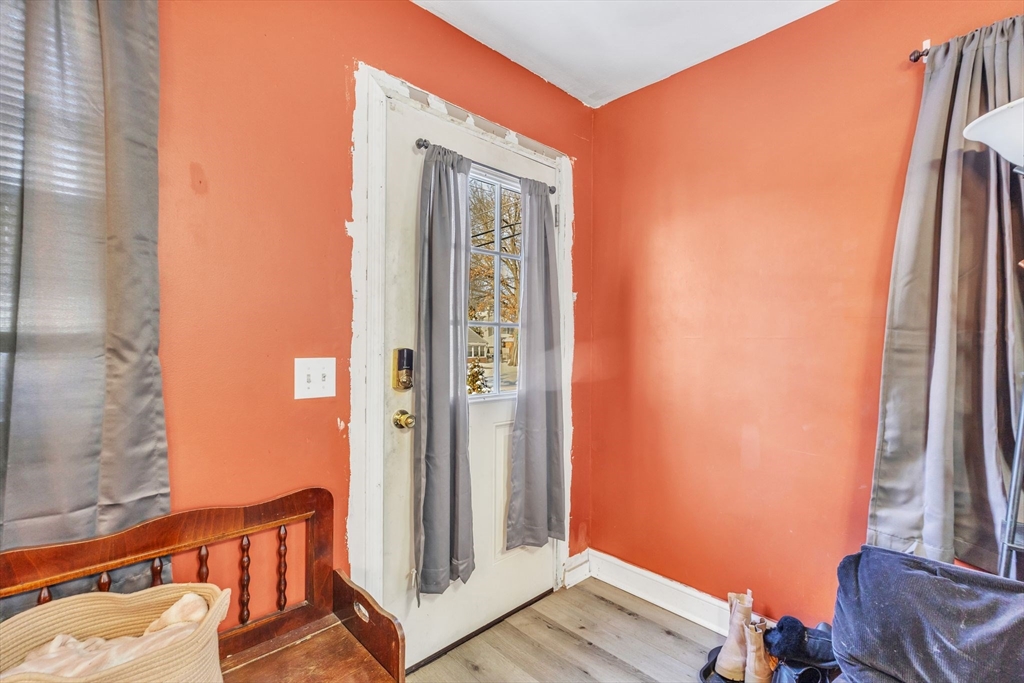 69 Silas Street Springfield, MA 01109 - Photo 7 of 36