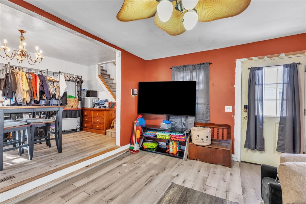 69 Silas Street Springfield, MA 01109 - Photo 9 of 36