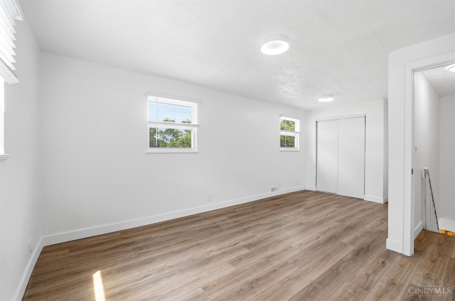 6056 Red Bank Road Cincinnati, OH 45213 - Photo 21 of 33