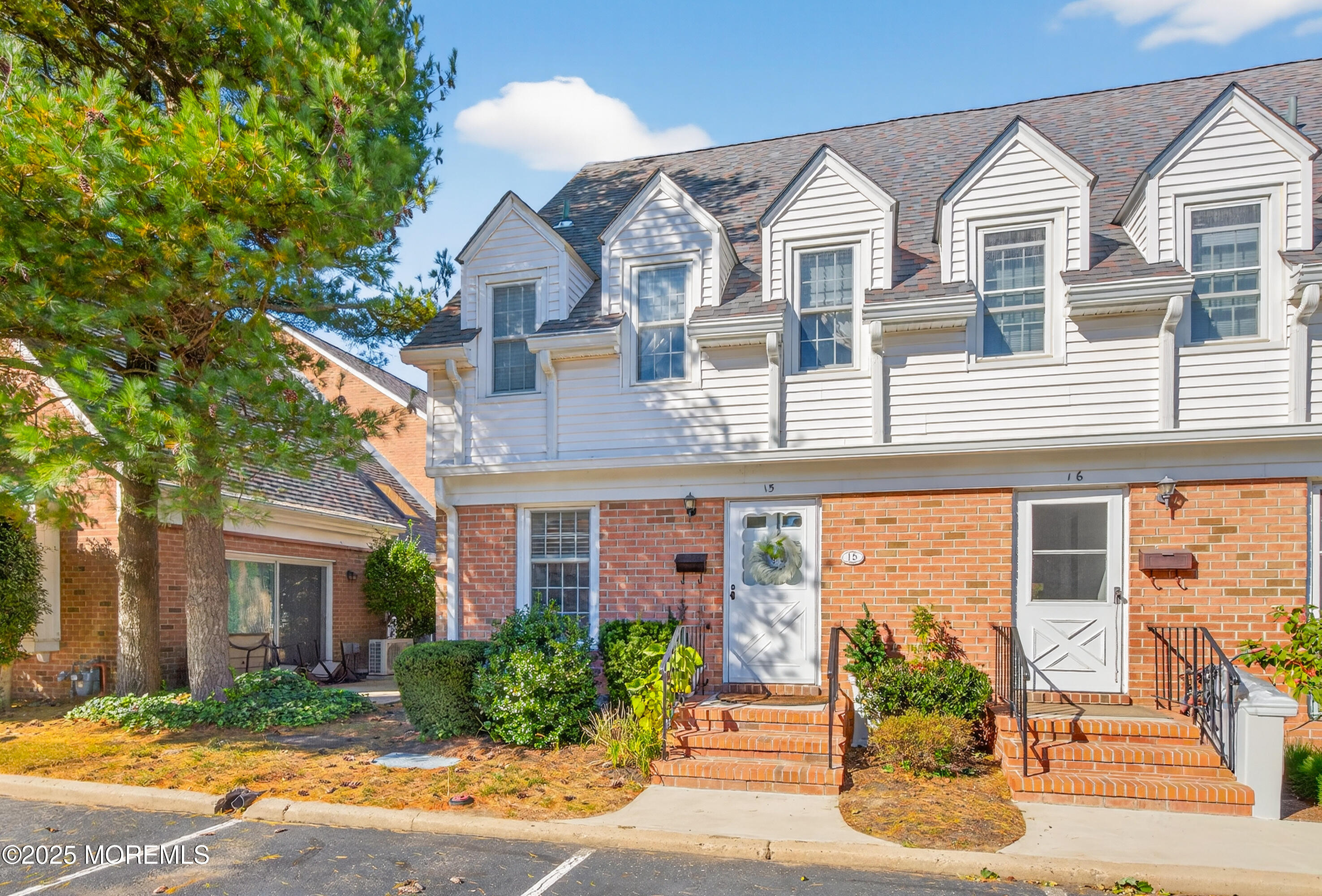 15 Wyckham Road Spring Lake Heights, NJ 07762 - Photo 2 of 20 004