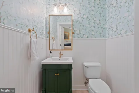 $1,095,000 | 3549 Goddard Way, Alexandria, VA 22304