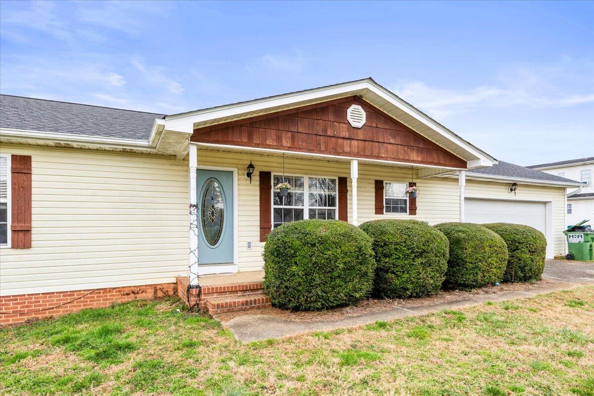 34 Boxer Lane Rock Spring, GA 30739 - Photo 3 of 21 Front of the House