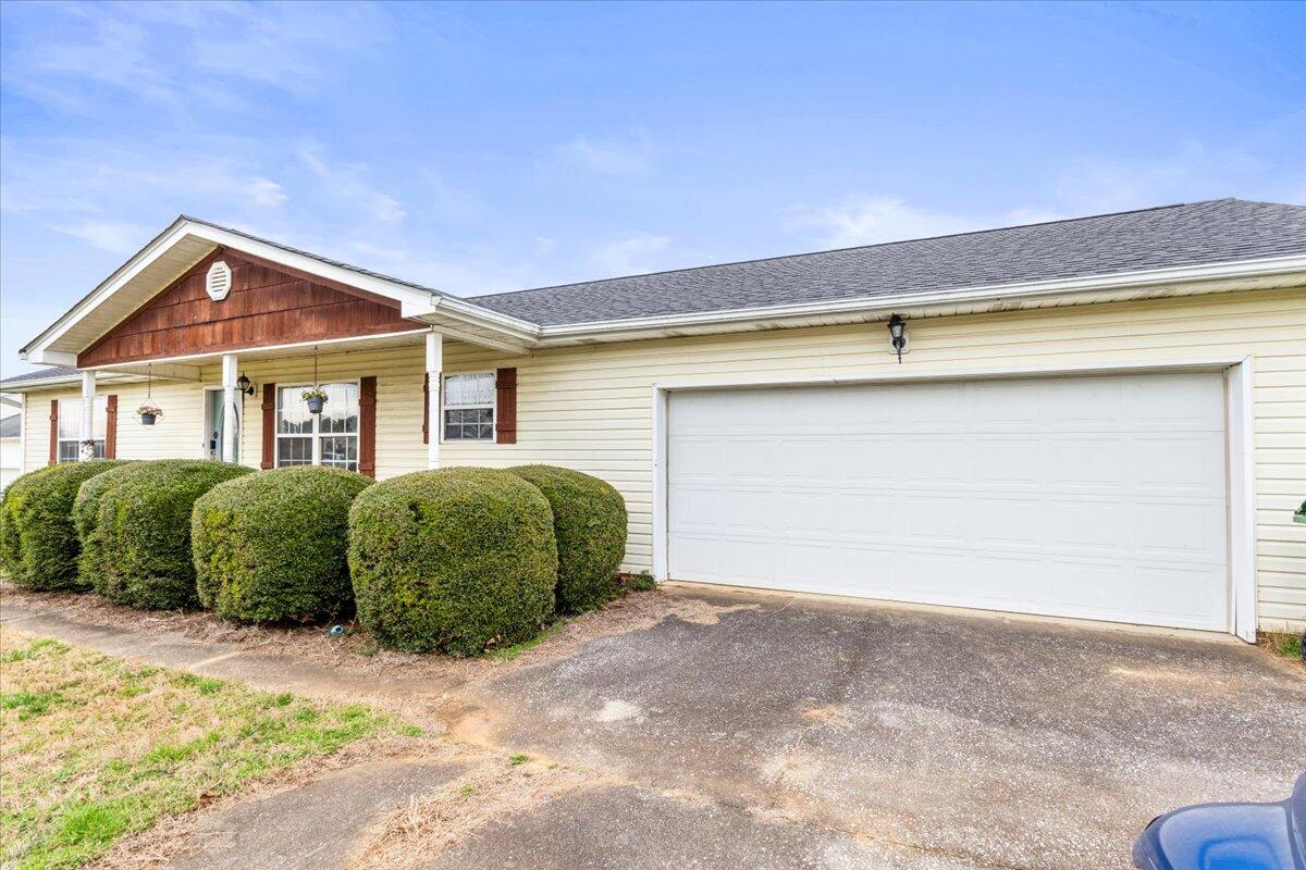 34 Boxer Lane Rock Spring, GA 30739 - Photo 4 of 21 Front of the House