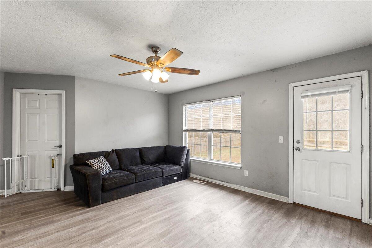 34 Boxer Lane Rock Spring, GA 30739 - Photo 5 of 21 Living Room