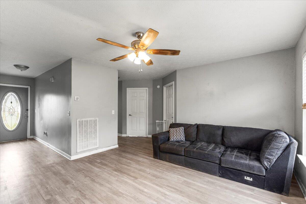 34 Boxer Lane Rock Spring, GA 30739 - Photo 6 of 21 Living Room