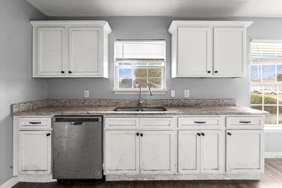 34 Boxer Lane Rock Spring, GA 30739 - Photo 8 of 21 Kitchen