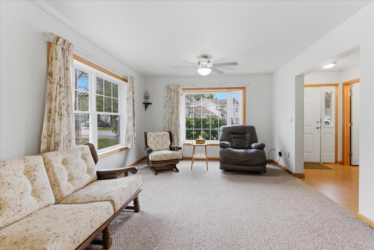 18 Beaver Pond Road, Unit 18 Brunswick, ME 04011 - Photo 24 of 62 24-interior_living_room-1