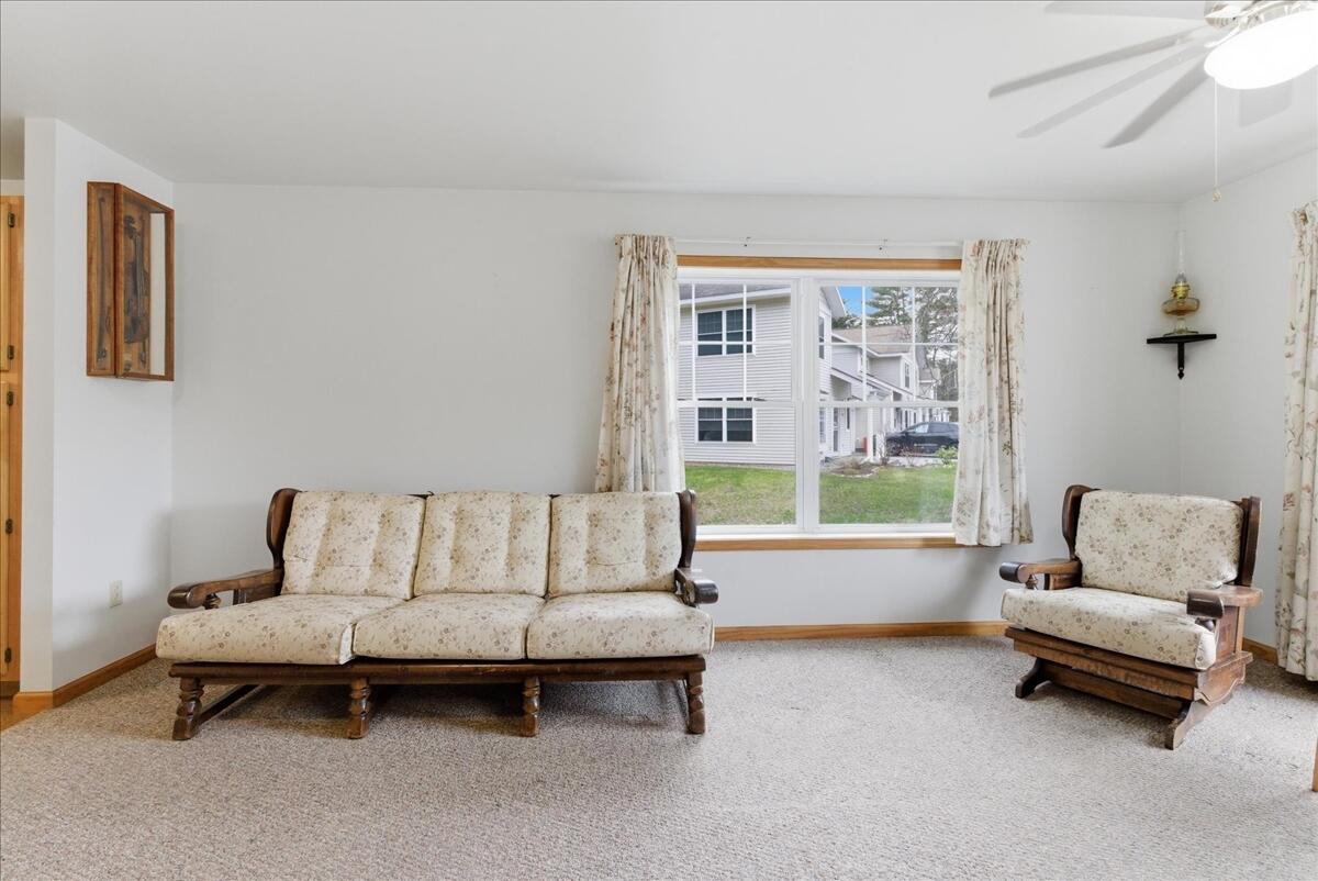 18 Beaver Pond Road, Unit 18 Brunswick, ME 04011 - Photo 26 of 62 26-interior_living_room-4