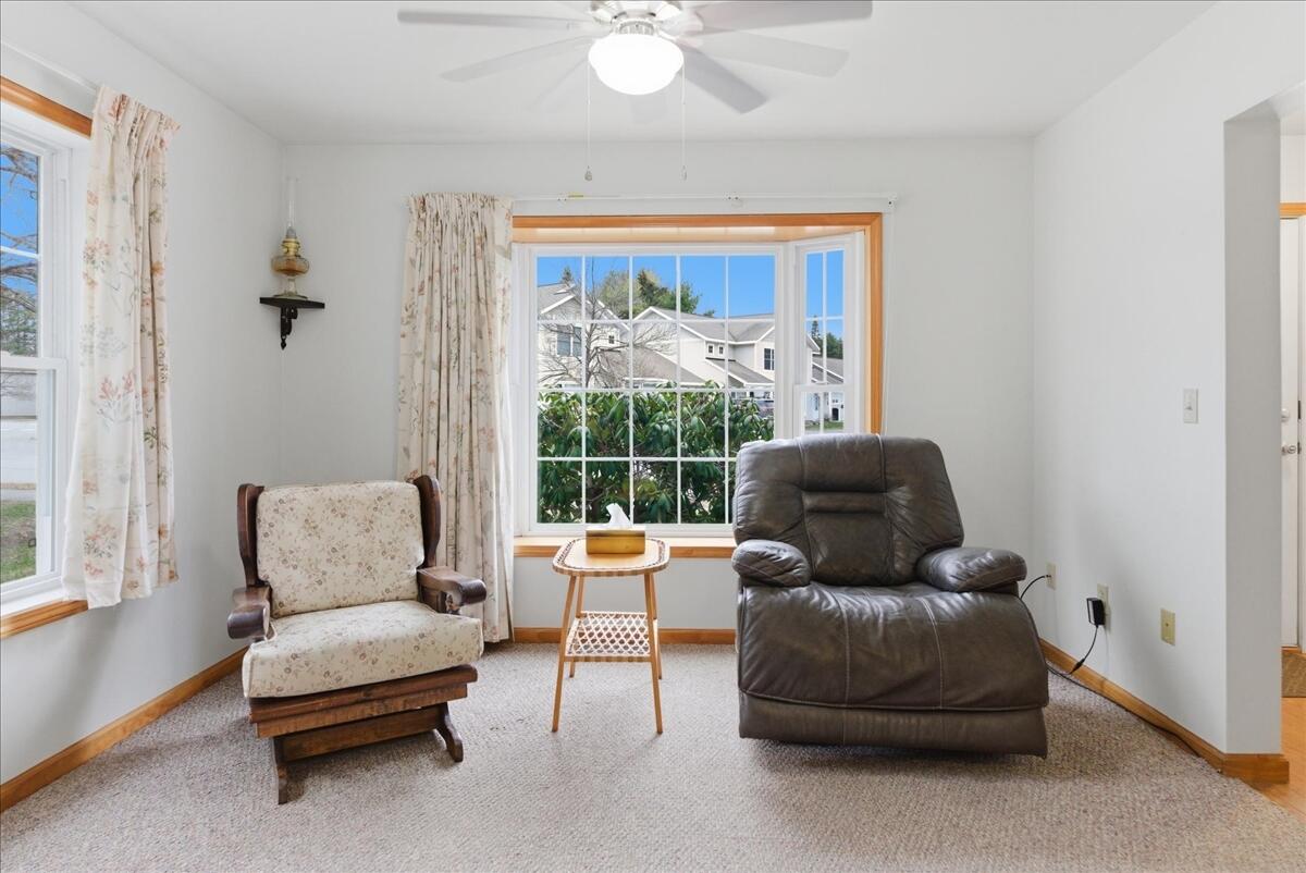 18 Beaver Pond Road, Unit 18 Brunswick, ME 04011 - Photo 27 of 62 27-interior_living_room-5