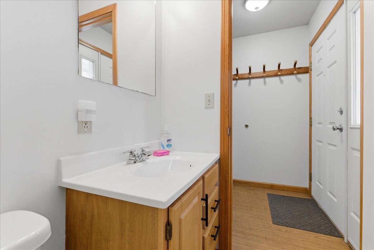 18 Beaver Pond Road, Unit 18 Brunswick, ME 04011 - Photo 30 of 62 30-interior_bathroom-3