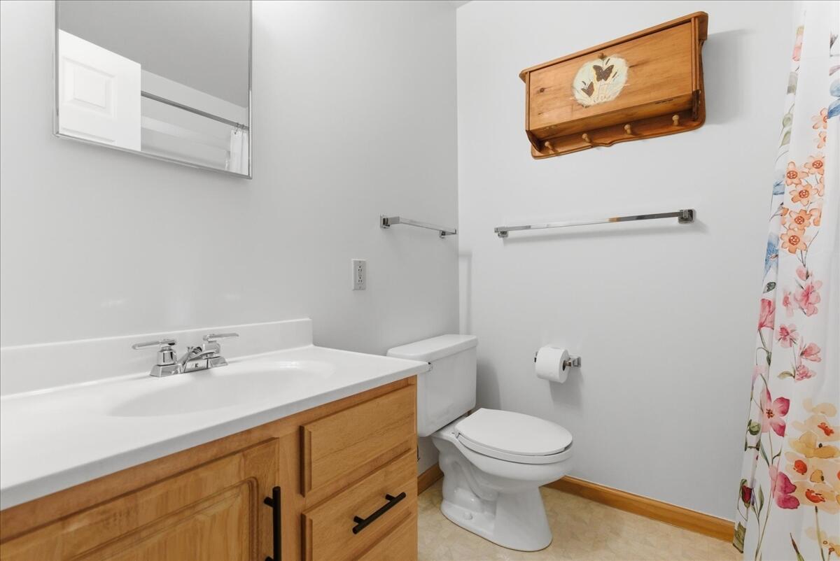 18 Beaver Pond Road, Unit 18 Brunswick, ME 04011 - Photo 32 of 62 32-interior_bathroom-5